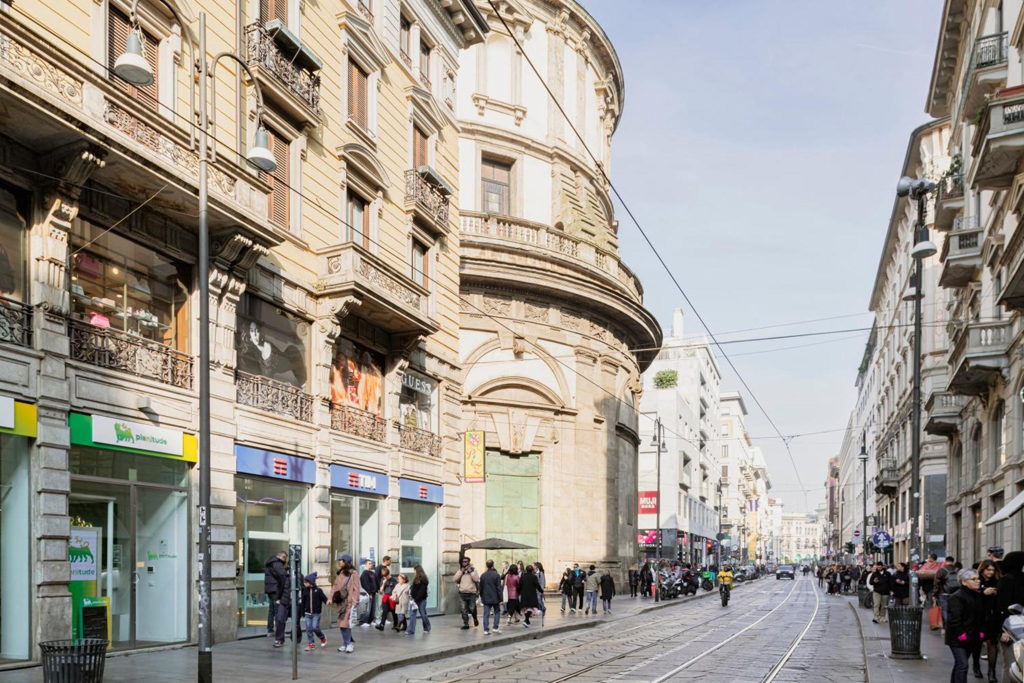 Amazing, New & Fully Furnished Studio In Duomo Milan Extérieur photo